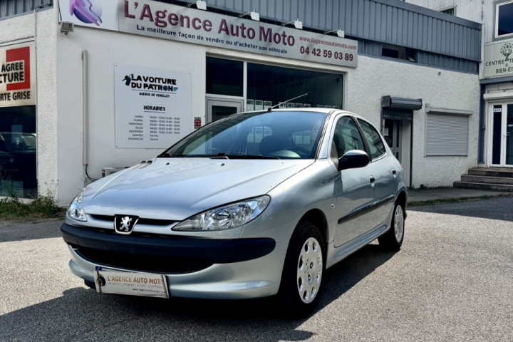 PEUGEOT 206