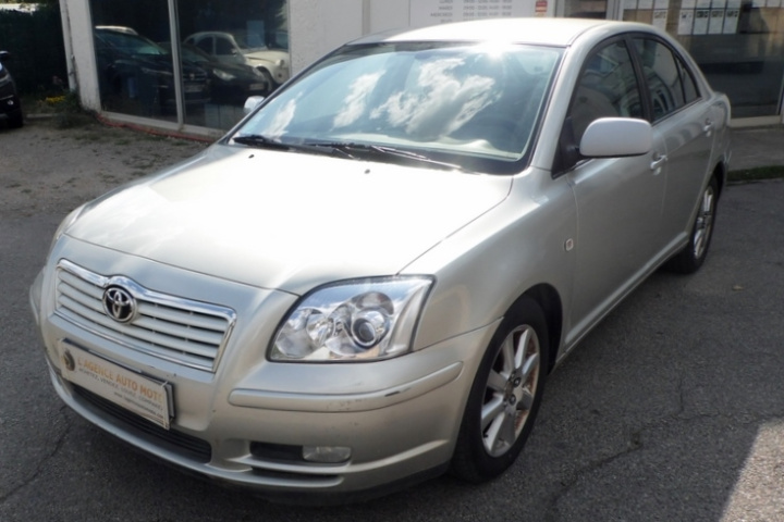 TOYOTA AVENSIS